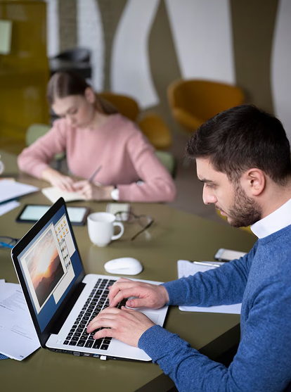 A man analyzing targeted audience